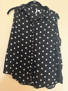 4 for $20 Elle Black Sleeveless Polka Dot Button-Front Blouse